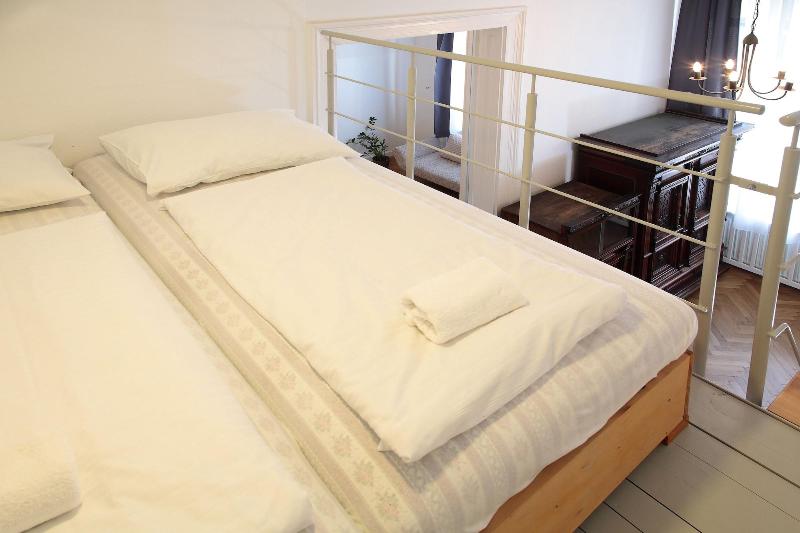 Maverick Apartments & Vintage Doubles - Oda