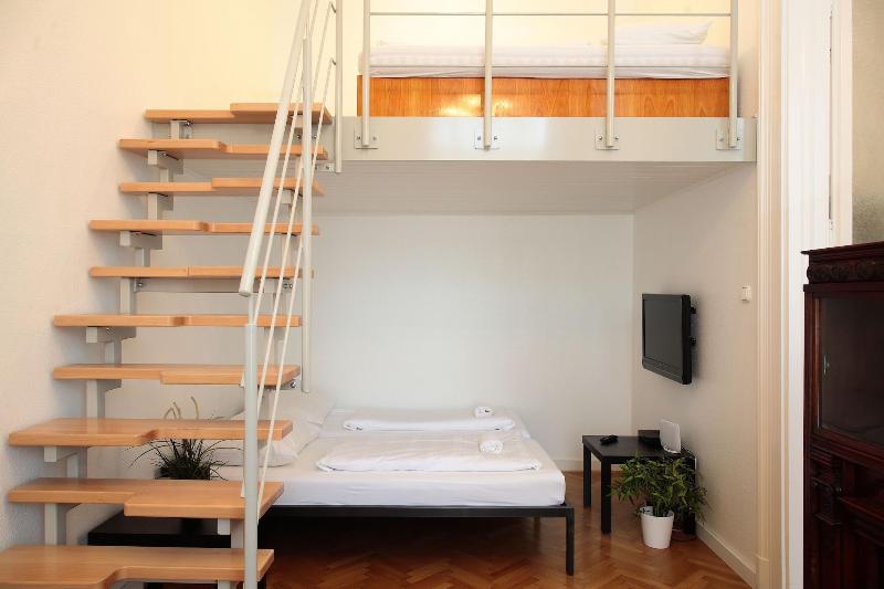Maverick Apartments & Vintage Doubles - Oda