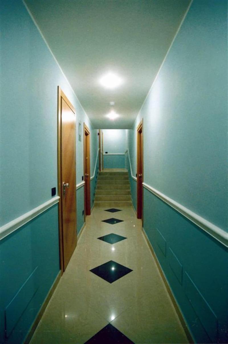 Hotel Blue Ribbon - Lobi