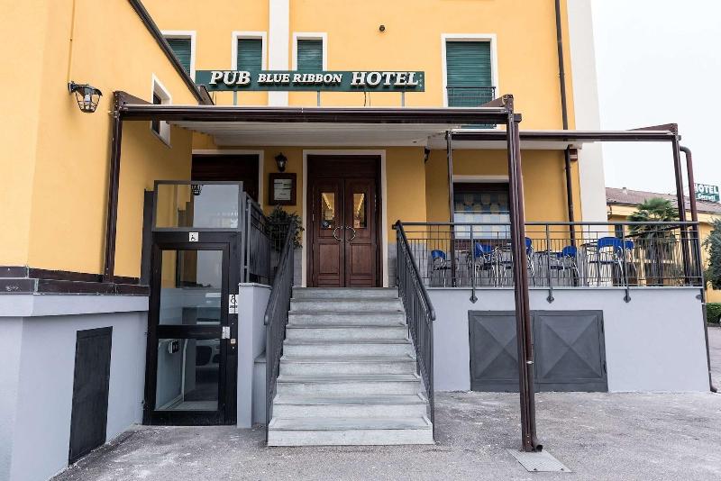 Hotel Blue Ribbon - Genel