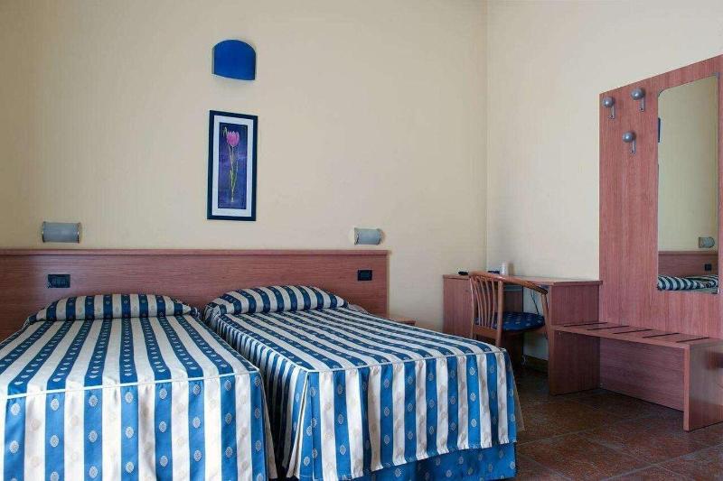 Hotel Blue Ribbon - Oda