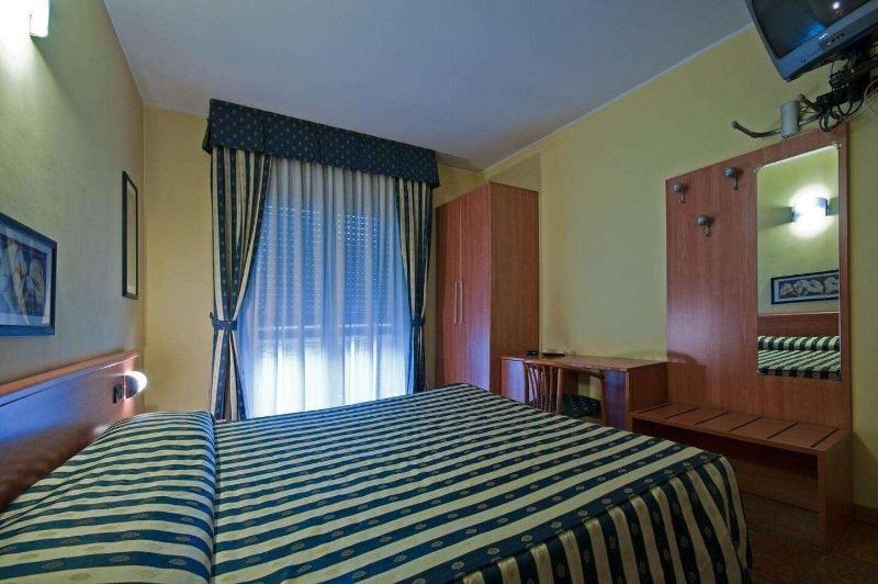 Hotel Blue Ribbon - Oda