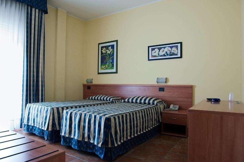 Hotel Blue Ribbon - Oda