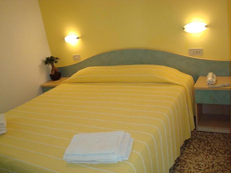 Hotel Villa Ersilia Rimini - Oda