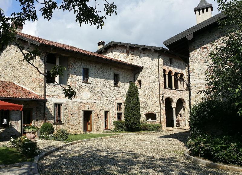 Castello di Cernusco Lombardone - Genel