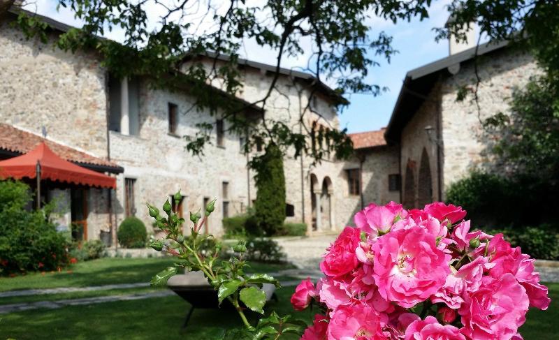 Castello di Cernusco Lombardone - Genel