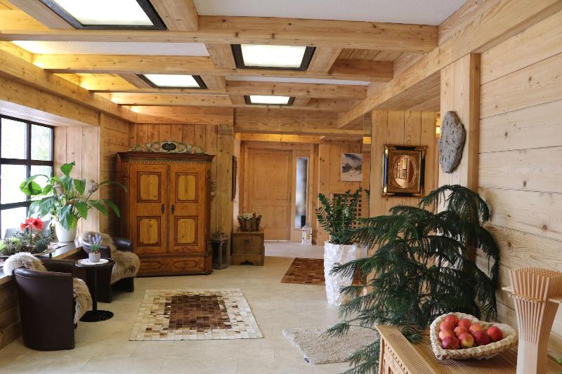 Hotel Serena - Lobi