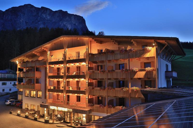 Hotel Serena - Genel