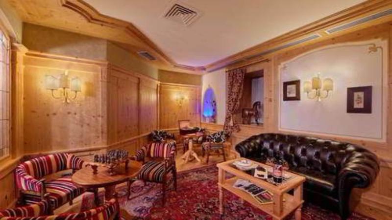 Hotel Diana - Lobi