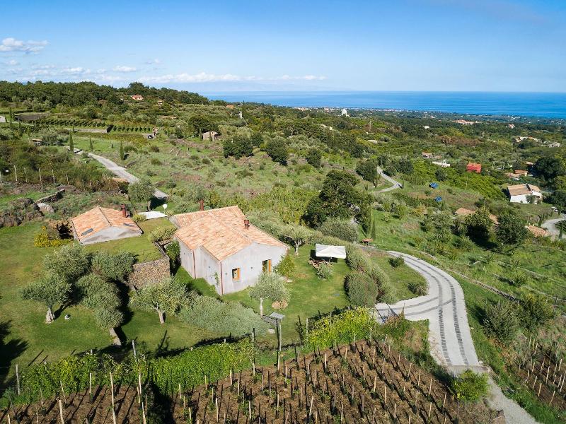 Monaci delle Terre Nere - Genel