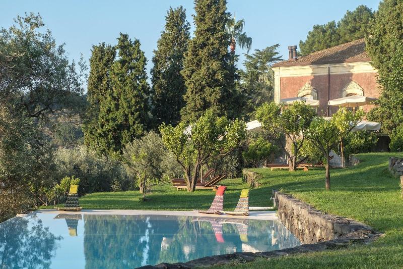 Monaci delle Terre Nere - Genel