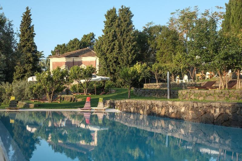Monaci delle Terre Nere - Genel