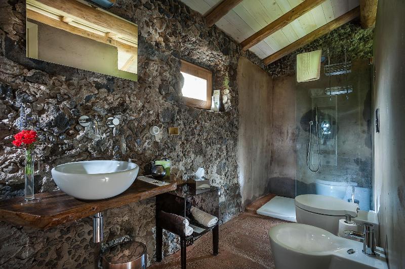 Monaci delle Terre Nere - Oda