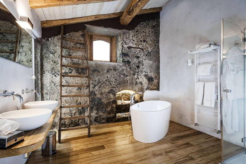 Monaci delle Terre Nere - Oda