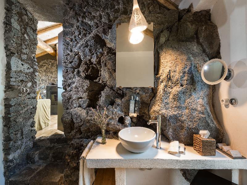 Monaci delle Terre Nere - Oda