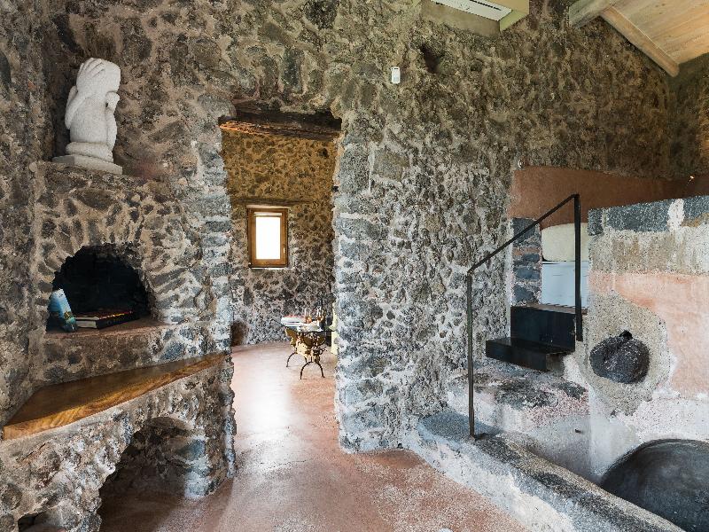 Monaci delle Terre Nere - Oda