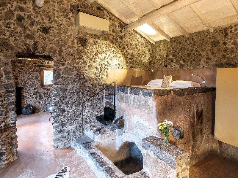Monaci delle Terre Nere - Oda