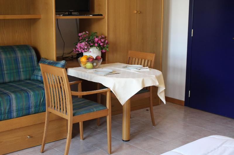 Residence Biancaneve - Oda