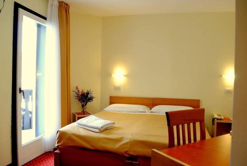 Hotel Dolomiti - Oda