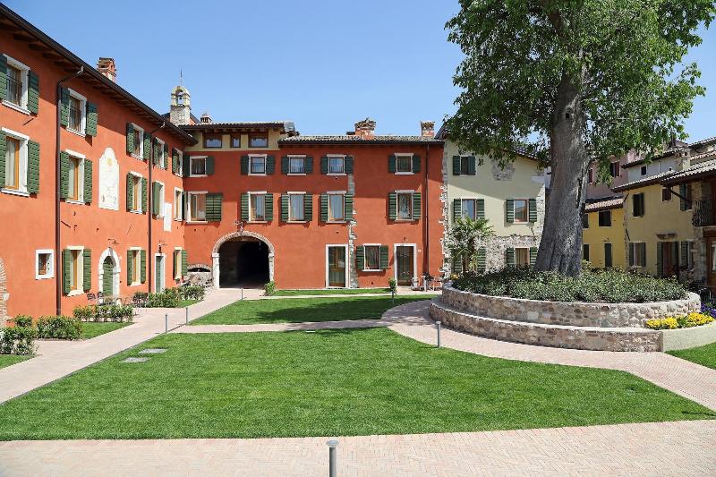 Residence Borgo Mondragon - Genel