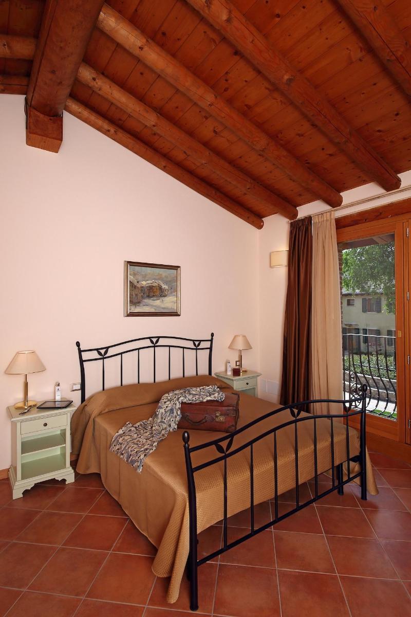 Residence Borgo Mondragon - Oda
