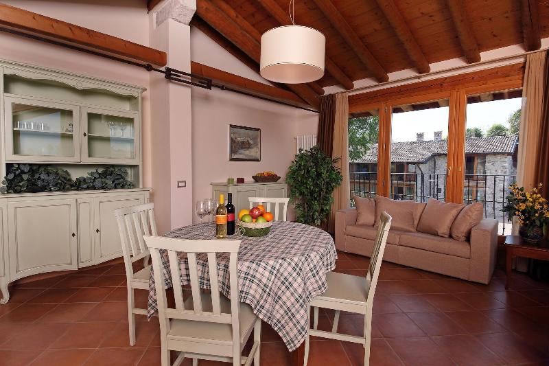 Residence Borgo Mondragon - Oda