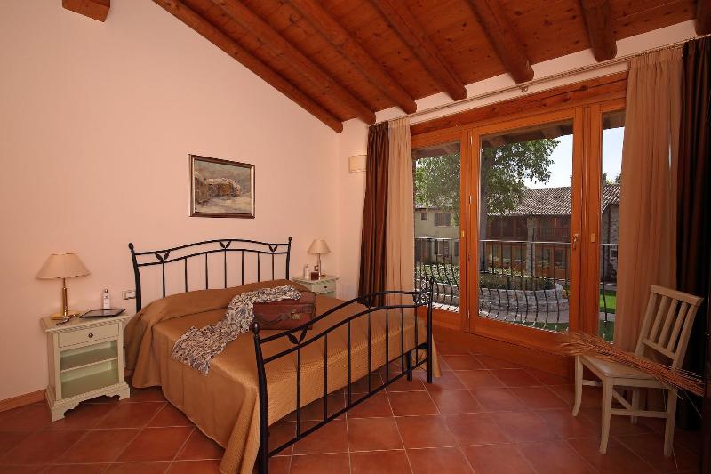 Residence Borgo Mondragon - Oda