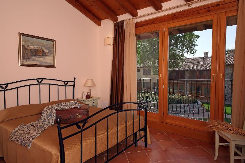 Residence Borgo Mondragon - Oda
