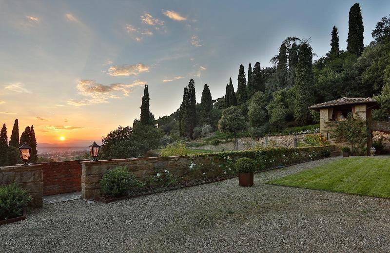 Villa Le Fontanelle - Residenza d'Epoca - Genel