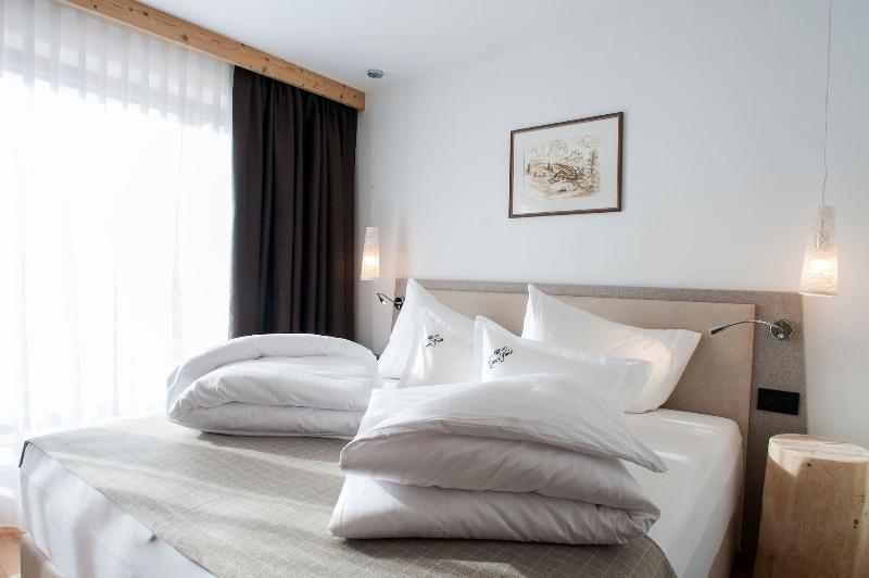 Alpine Hotel Gran FodÃ¡ - Oda