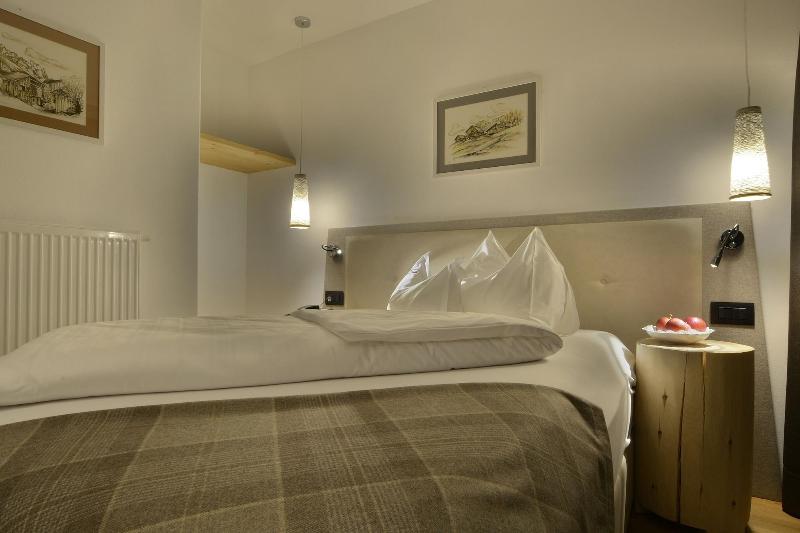 Alpine Hotel Gran FodÃ¡ - Oda
