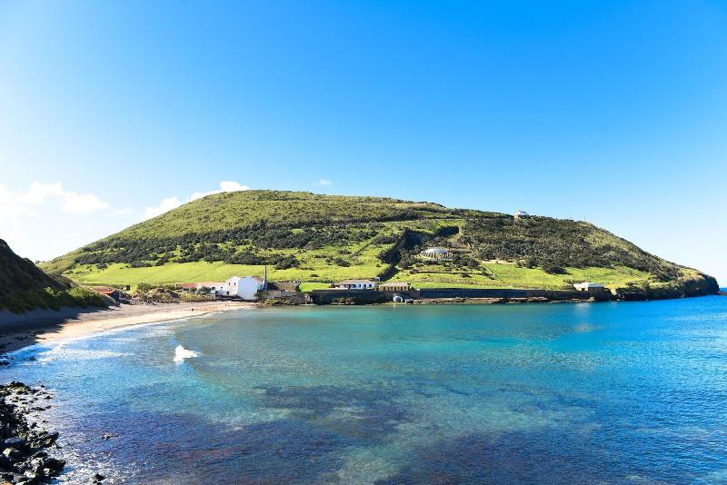 Porto Pim Bay - Genel