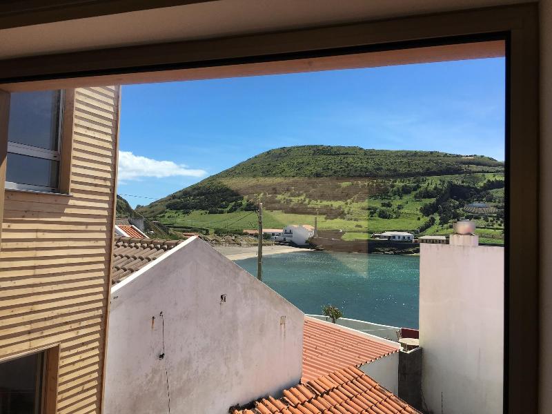 Porto Pim Bay - Oda