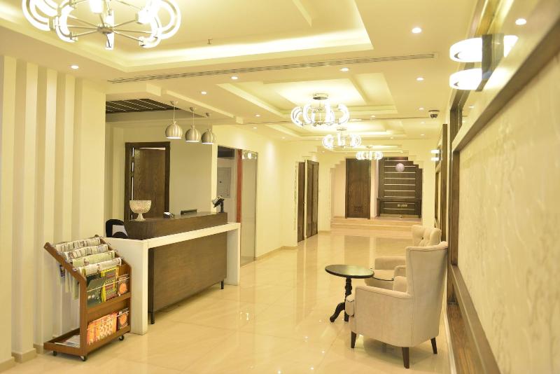 The First Tower Hotel Apartment - Lobi