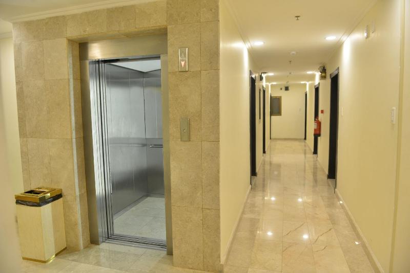 The First Tower Hotel Apartment - Lobi