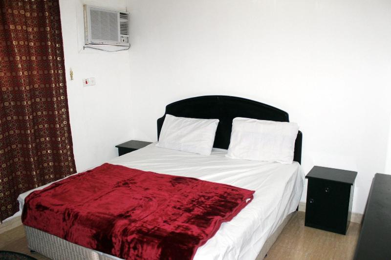 Al Eairy Furnished Apartments Qassim 1 - Oda