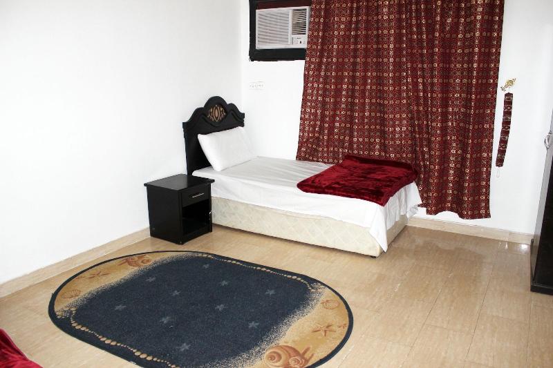 Al Eairy Furnished Apartments Qassim 1 - Oda