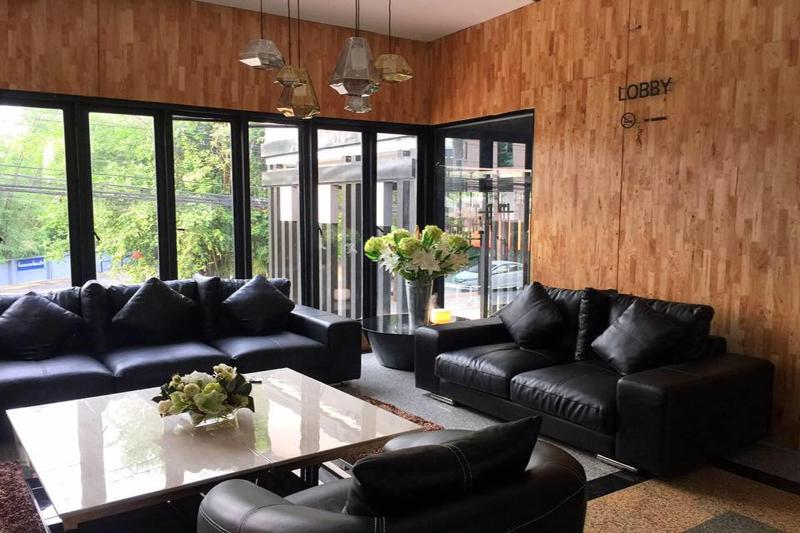 R1 Boutique Serviced Apartment - Lobi