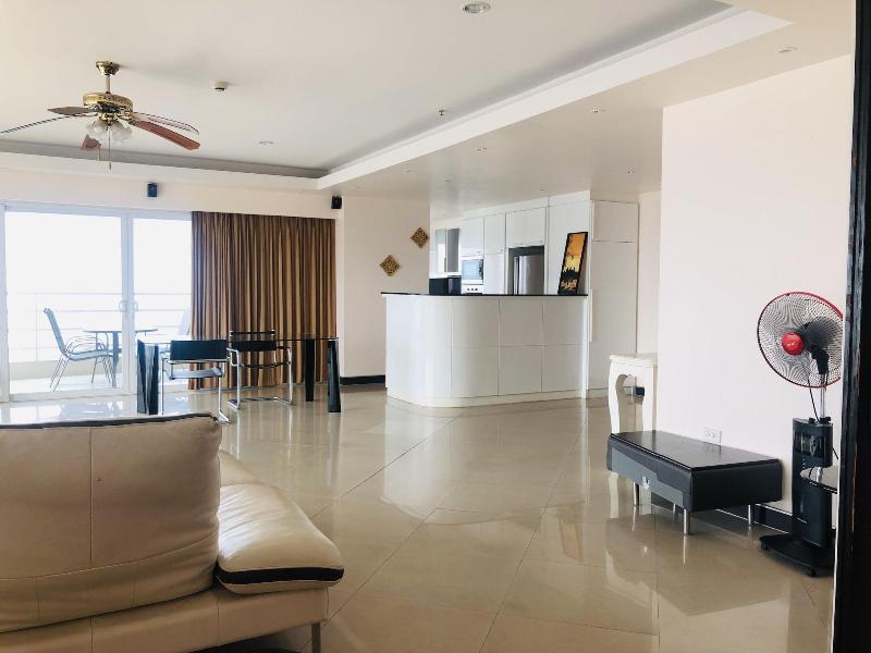 View Talay 6 Condominium by Honey - Oda