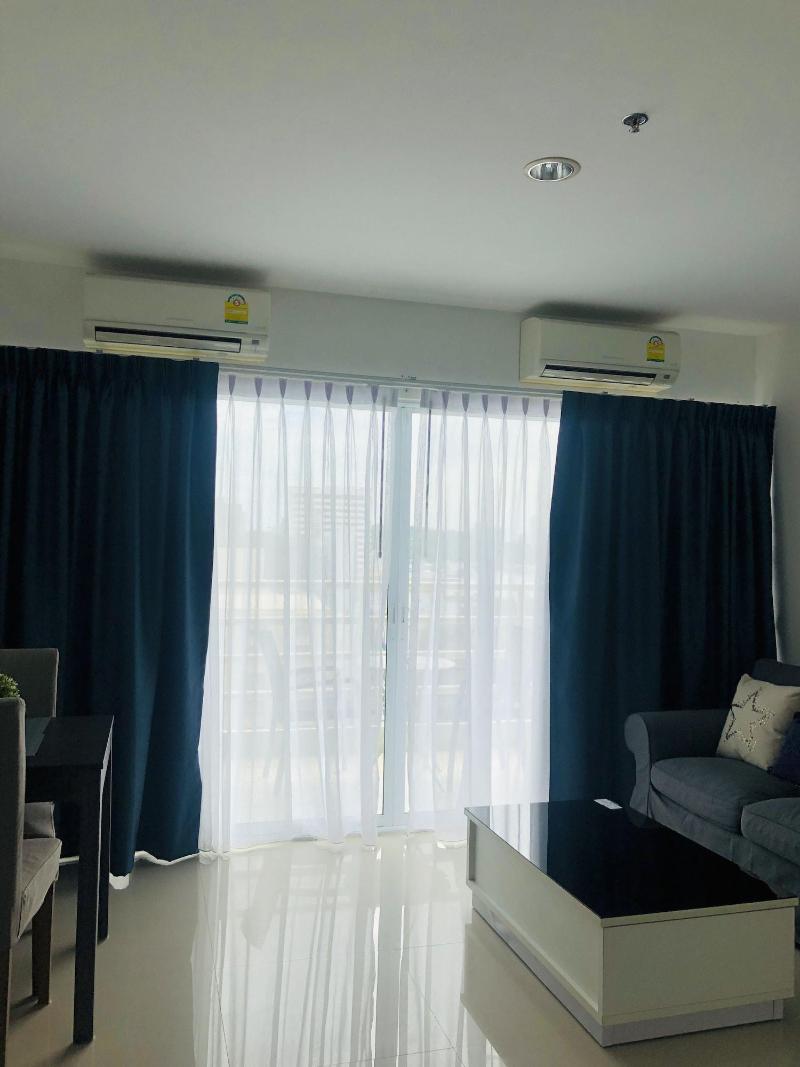 View Talay 6 Condominium by Honey - Oda