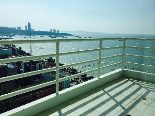 View Talay 6 Condominium by Honey fotoÄŸrafÄ±
