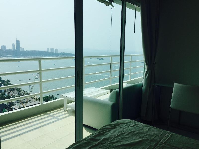 View Talay 6 Condominium by Honey - Oda