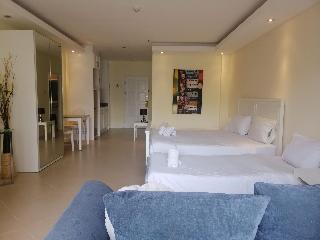 View Talay 6 Condominium by Honey fotoÄŸrafÄ±