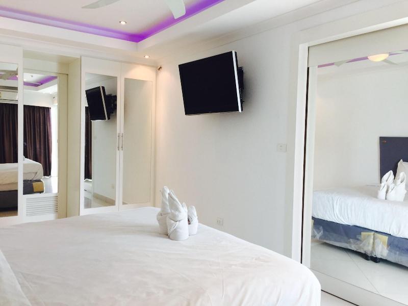 View Talay 6 Condominium by Honey - Oda