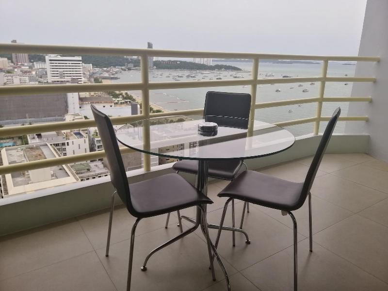 View Talay 6 Condominium by Honey - Oda