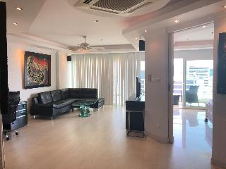 View Talay 6 Condominium by Honey fotoÄŸrafÄ±