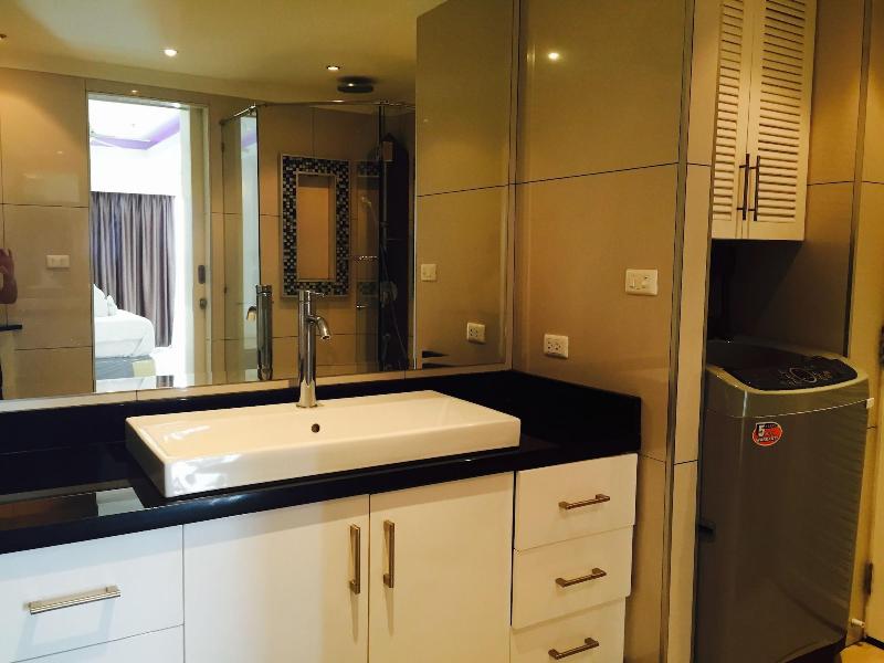 View Talay 6 Condominium by Honey - Oda