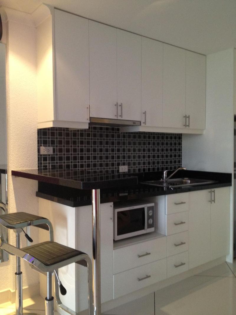 View Talay 6 Condominium by Honey - Oda