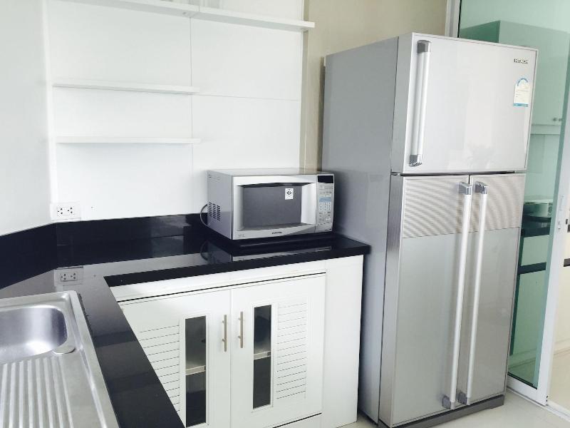 View Talay 6 Condominium by Honey - Oda