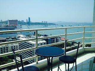 View Talay 6 Condominium by Honey fotoÄŸrafÄ±